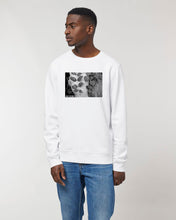 Cargar imagen en el visor de la galería, Sudadera Fine Art by Silvia Rocchino - I only belong to The Earth