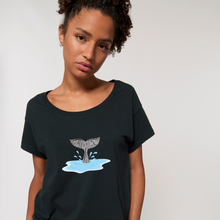Cargar imagen en el visor de la galería, Camiseta Ecodiseños La melancolía de las ballenas