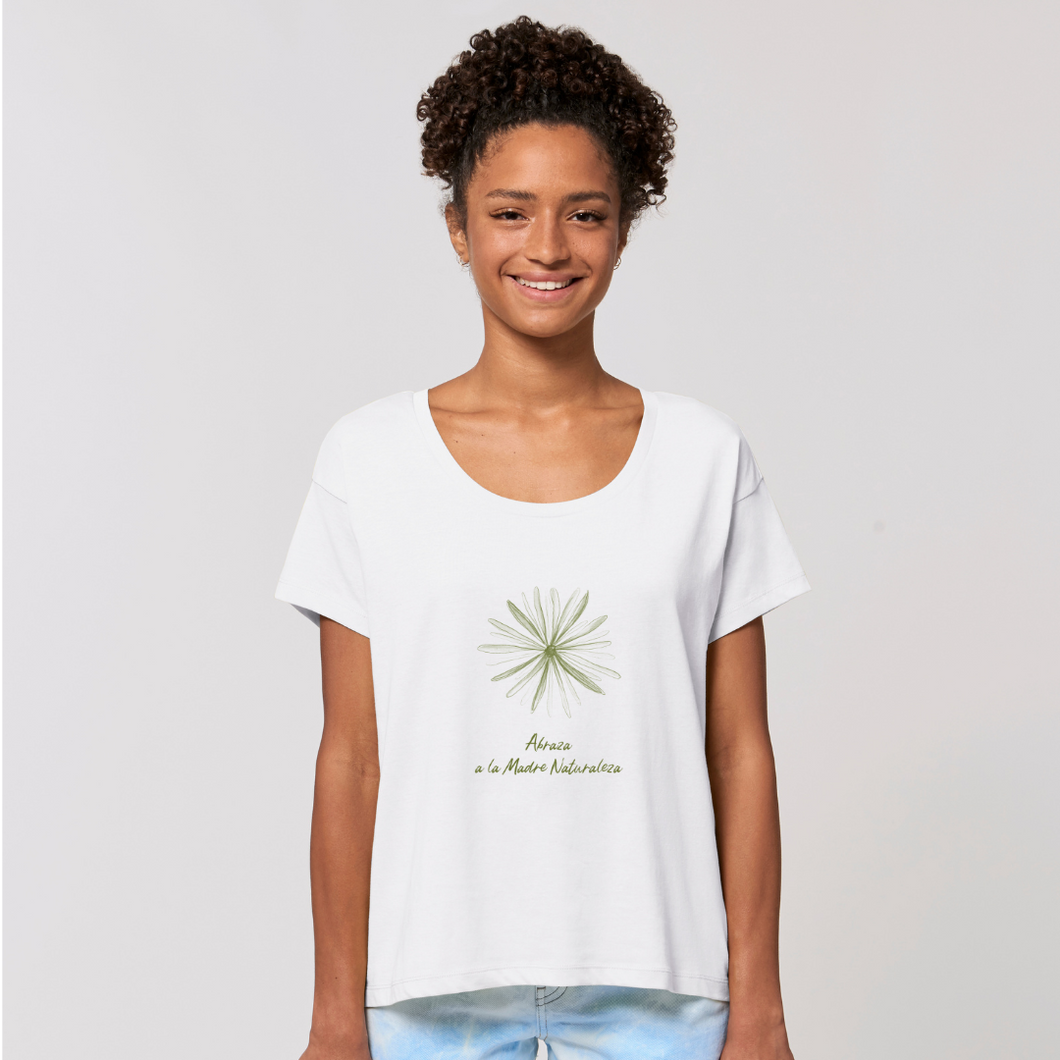 Camiseta Abraza la Madre Naturaleza  - Una Flor