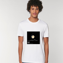 Cargar imagen en el visor de la galería, Camiseta Fine Art Micro y Macro Cosmos en Inglés
