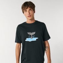 Cargar imagen en el visor de la galería, Camiseta Ecodiseños La melancolía de las ballenas
